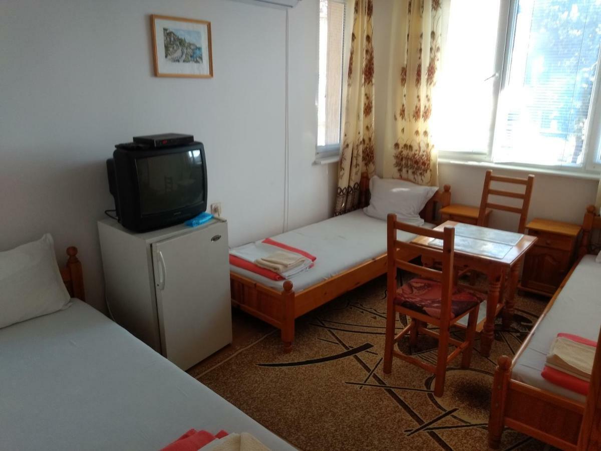 House Georgievi Apartment Созопол Екстериор снимка